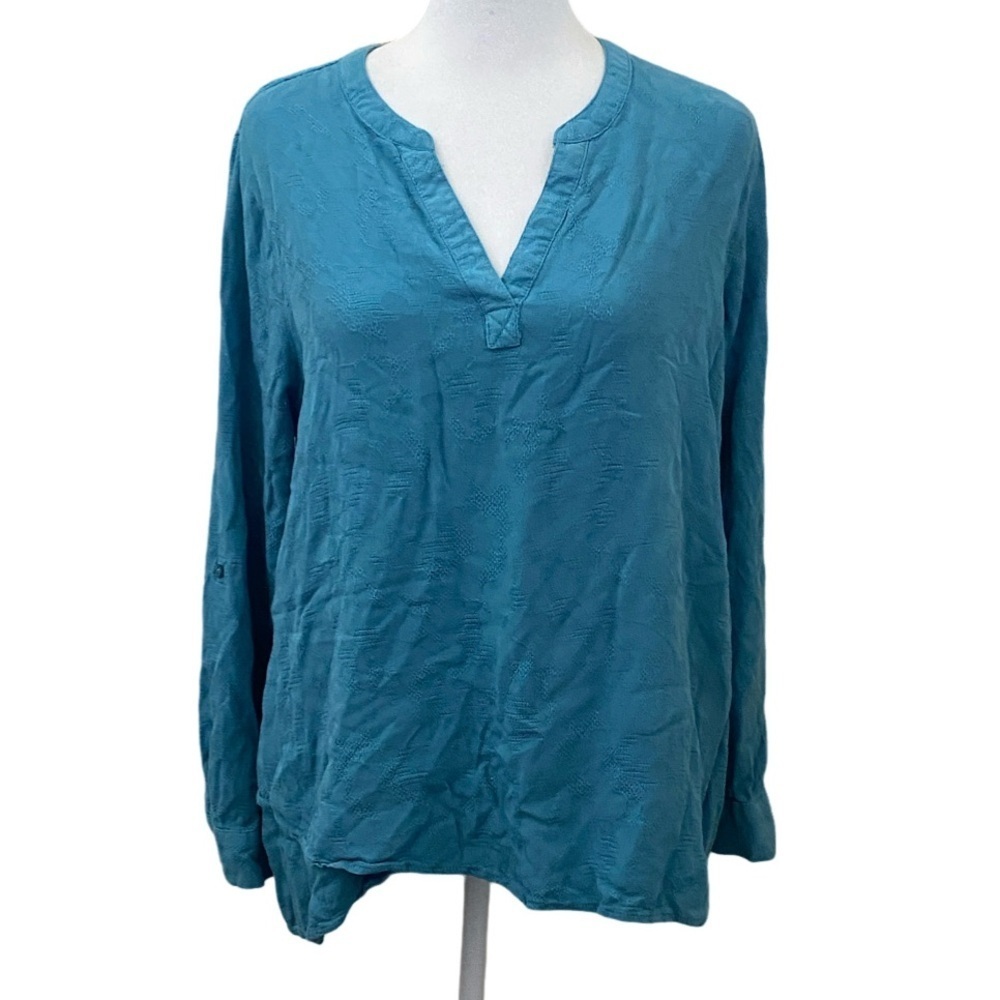 Simply Vera Wang Teal Blue Long Sleeve Women's Top. Size L. V- neck Pullover.
